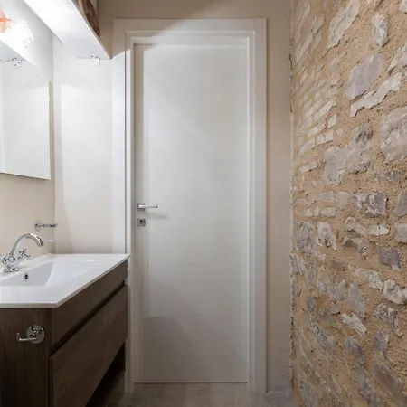 Cornelia Cave Cozy Studio In The Center Of Appartement
