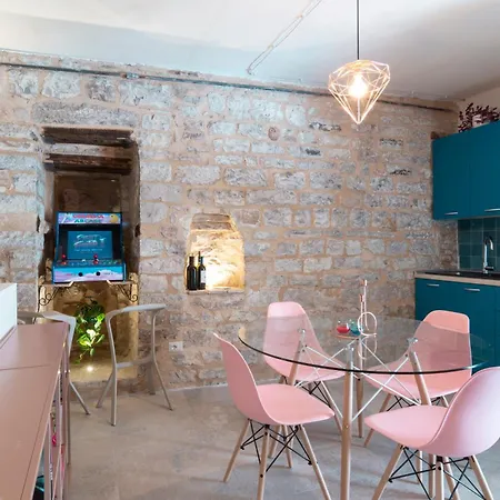 Cornelia Cave Cozy Studio In The Center Of Apartman *
