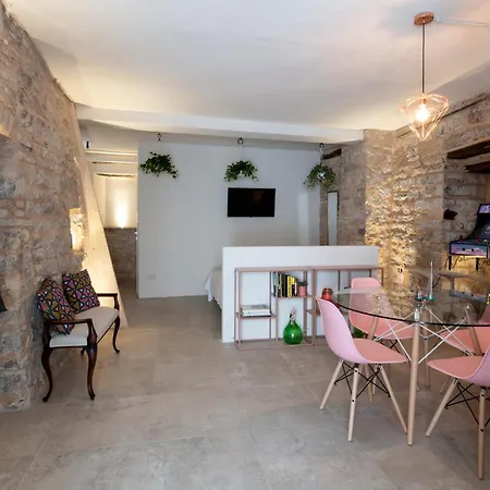 Cornelia Cave Cozy Studio In The Center Of Apartman *