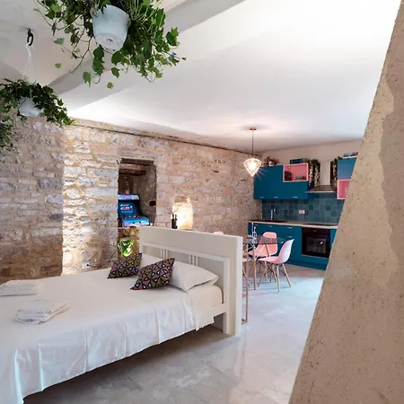 Appartement Cornelia Cave Cozy Studio In The Center Of *