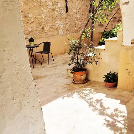 Appartement Cornelia Cave Cozy Studio In The Center Of *